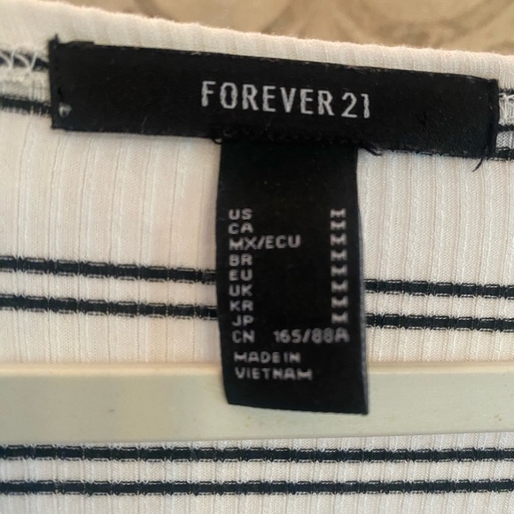 Forever 21 Button Down cardigan - Picture 2 of 3